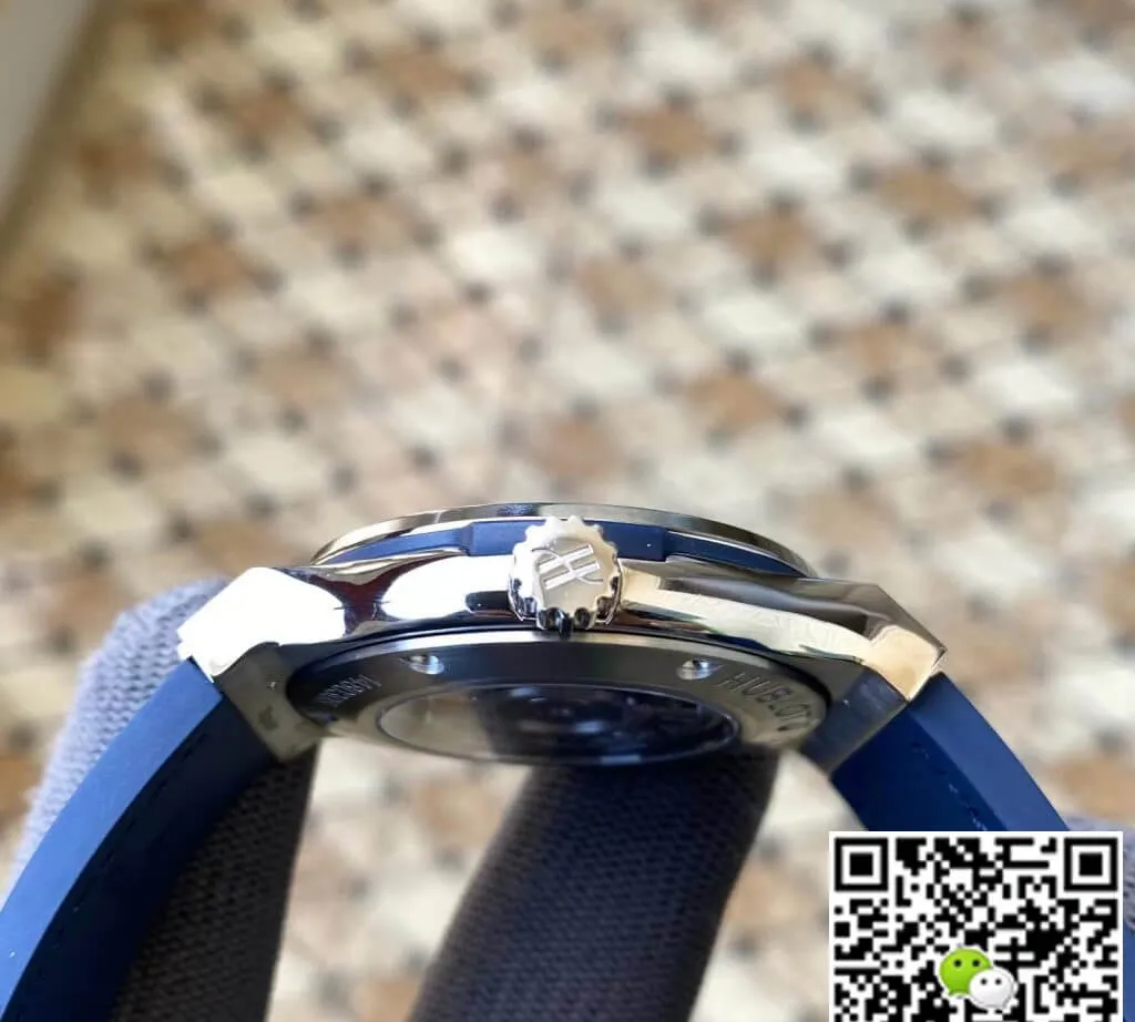 Hublot Classic Fusion 542.NX.7170.LR 42MM APS Factory 1:1 Best Edition Replica Watch Blue Strap